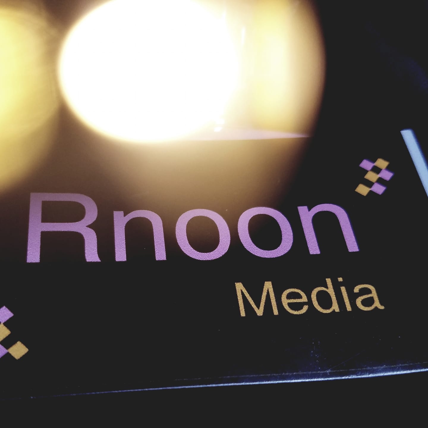 Rnoon media